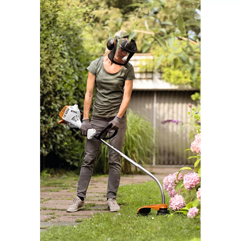 Coupe-bordures thermique STIHL FS 38 | Équip'Jardin