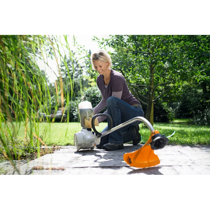 Coupe-bordures thermique FS 50 STIHL