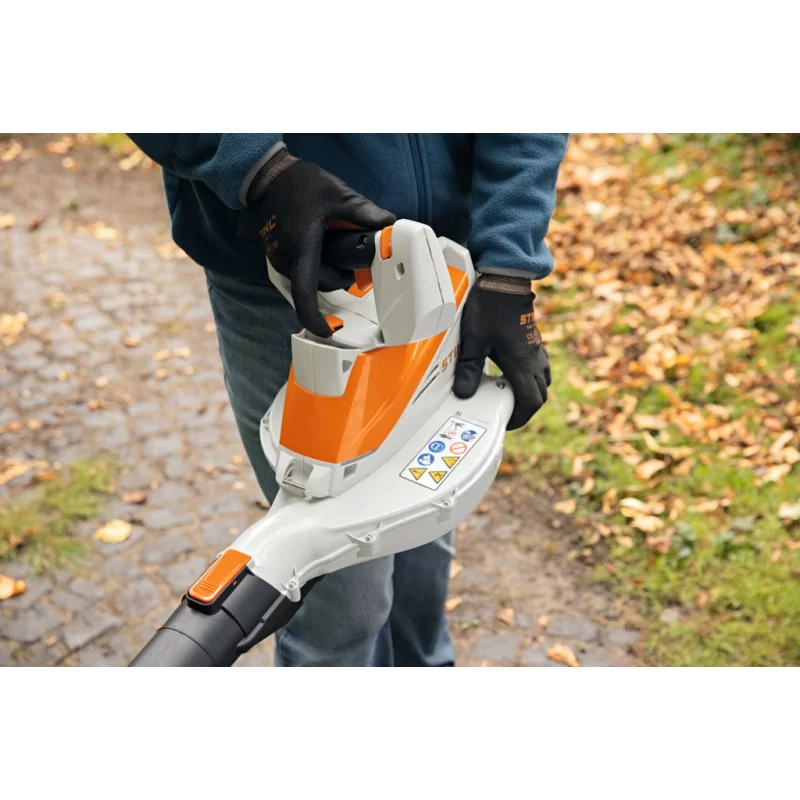 Aspiro-souffleur à batterie SHA 56 STIHL- Pack batterie et chargeur