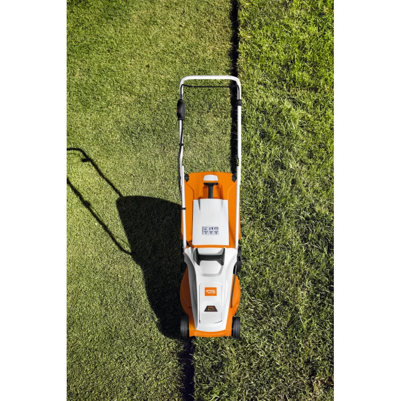 Tondeuse à batterie RMA 235 STIHL - Pack batterie et chargeur
