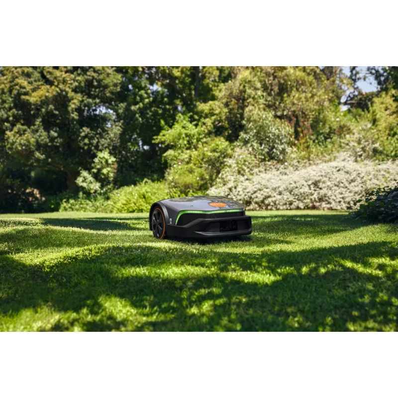 Robot tondeuse STIHL iMOW 6 EVO – tonte connectée | équip’jardin