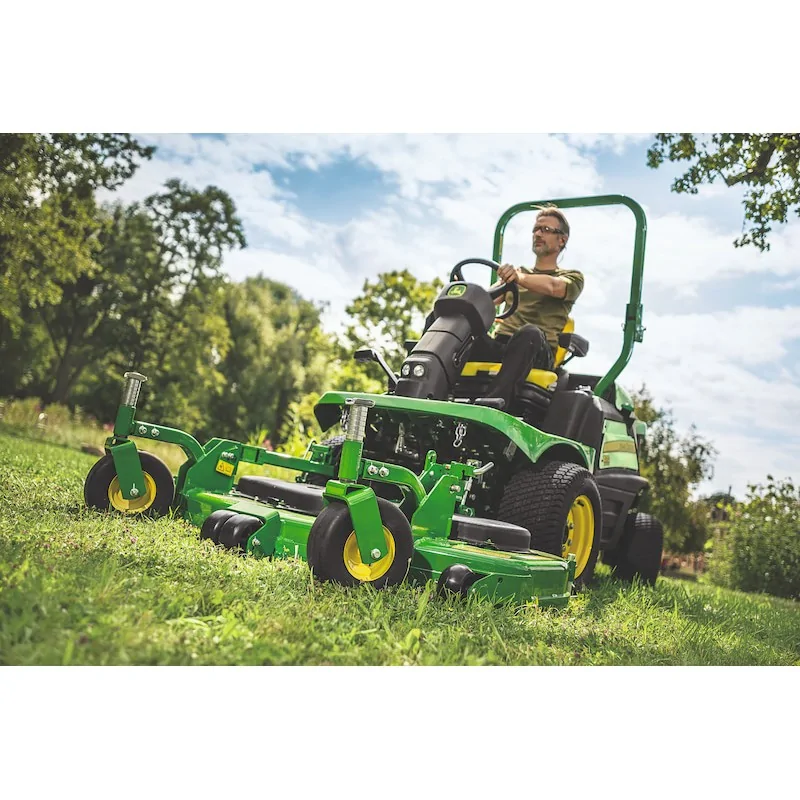 Tondeuse frontale TERRAINCUT SÉRIE 1570 JOHN DEERE