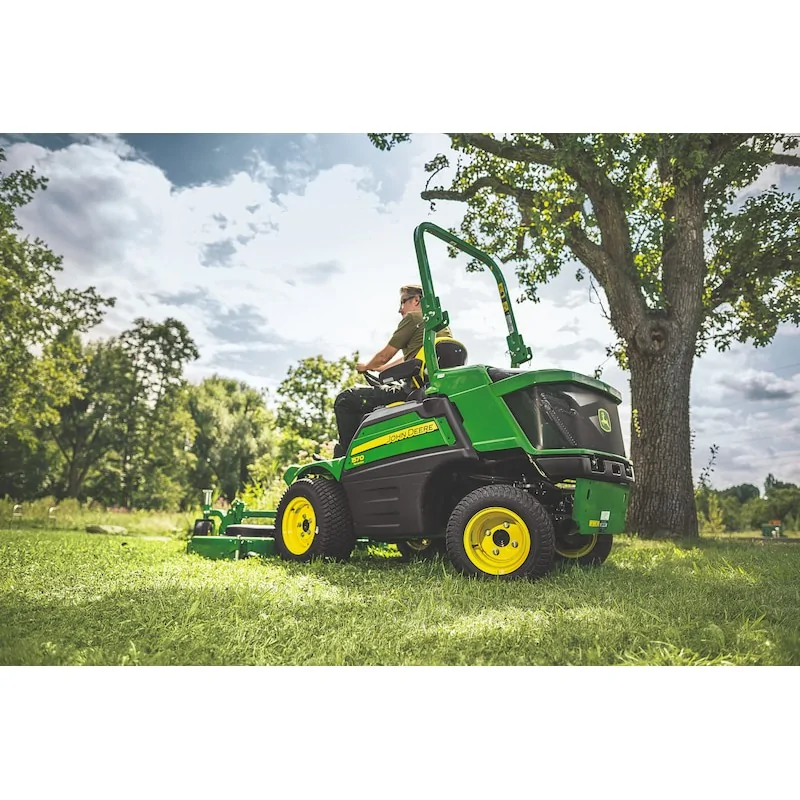 Tondeuse frontale TERRAINCUT SÉRIE 1570 JOHN DEERE