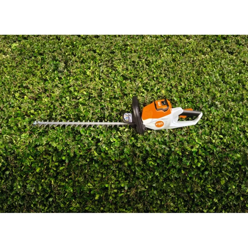 Taille-haies à batterie HSA 50 STIHL - Pack batterie et chargeur
