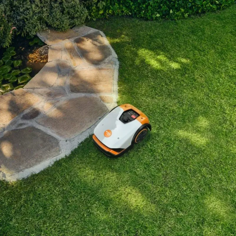 STIHL iMOW 4 – Robot tondeuse connecté | équip'jardin