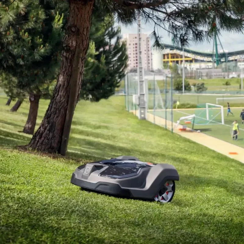 Robot tondeuse Husqvarna AM 450X | équip'jardin