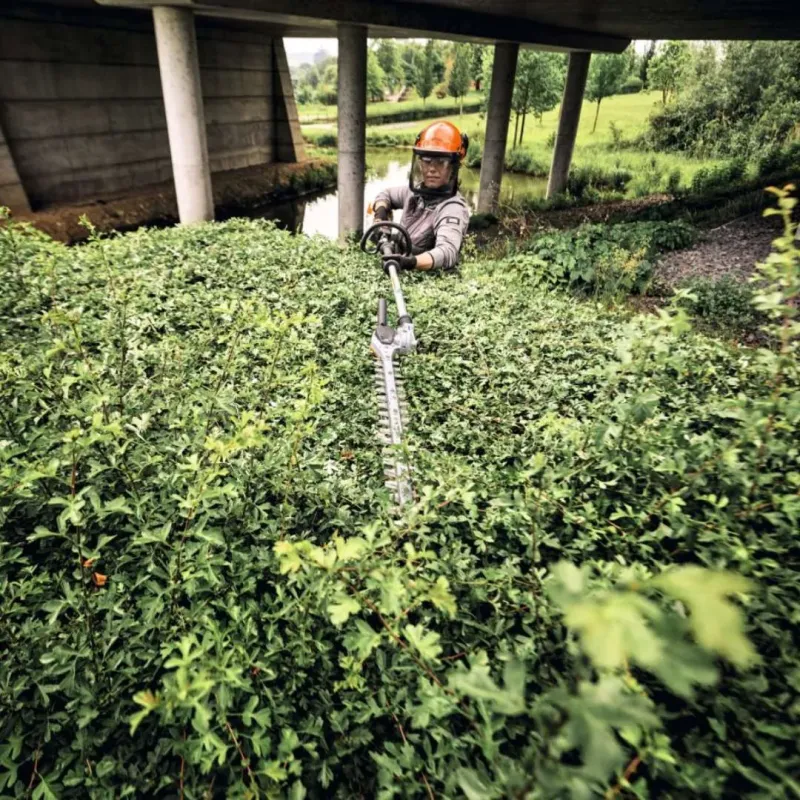 Taille-haies à batterie HLA 140 B STIHL