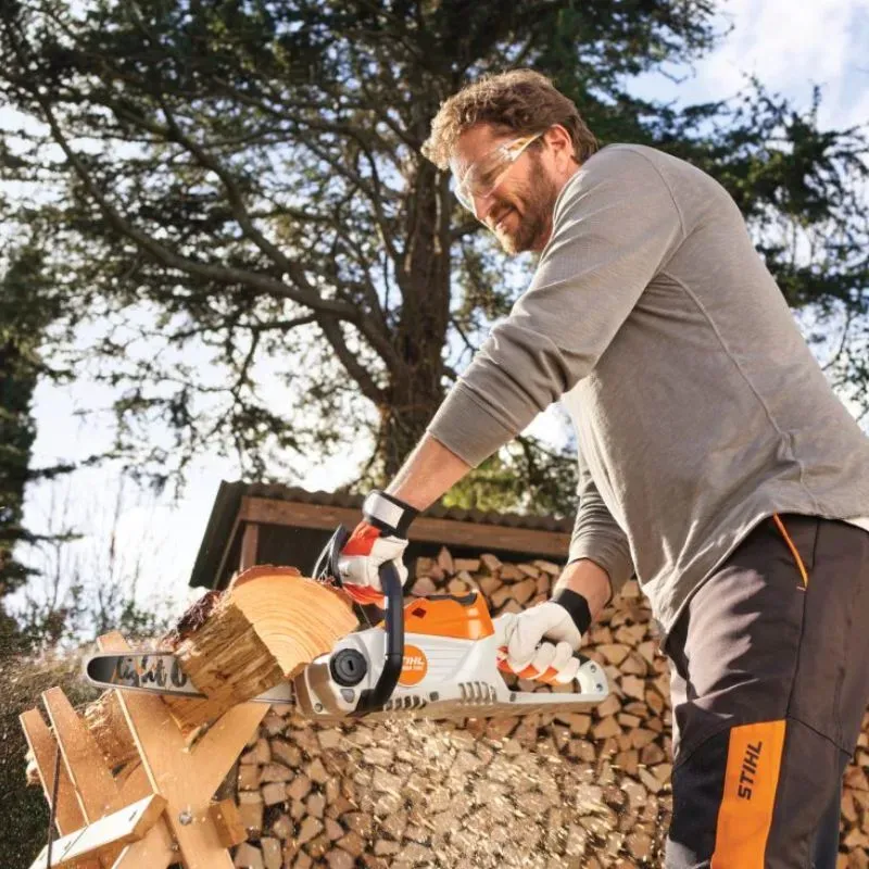 Tronçonneuse MSA 70 C-B 30 cm - STIHL-en situation