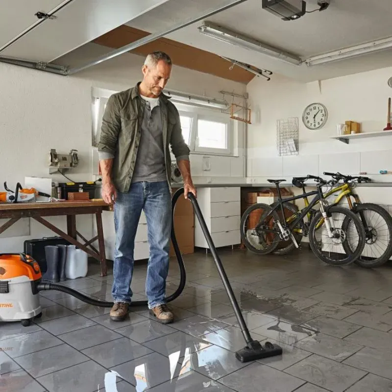 Aspirateur électrique SE 33 - STIHL-en situation