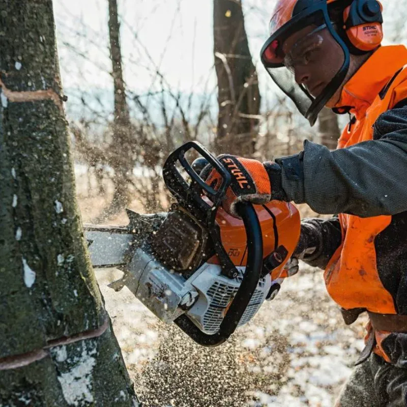 Tronçonneuse MS 661 C-M 80cm - STIHL-en situation