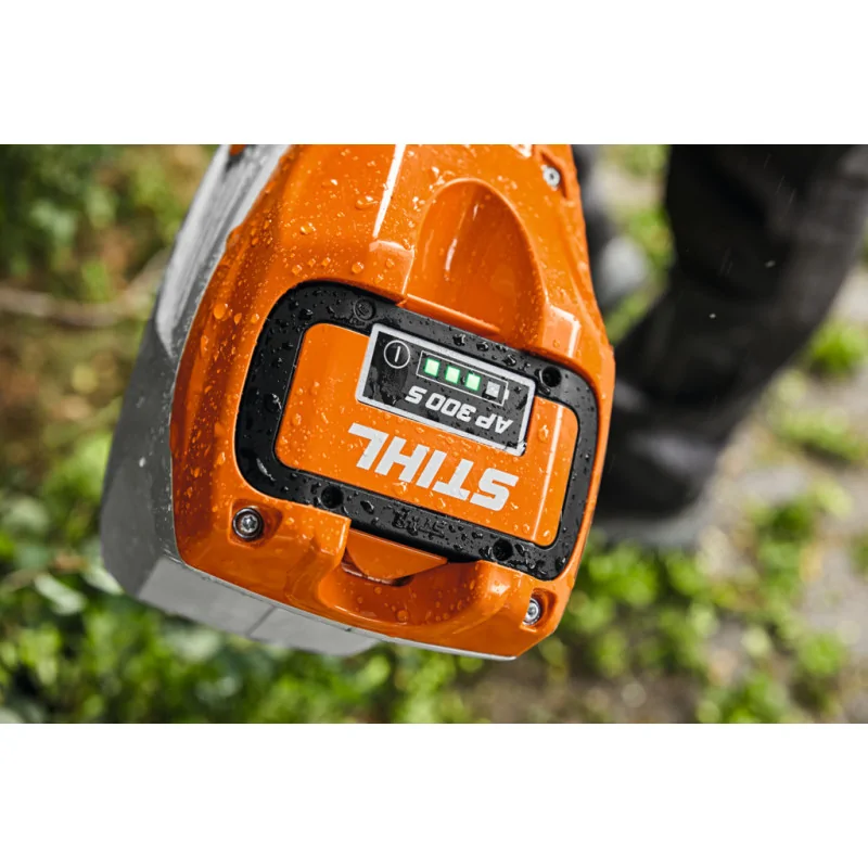 Taille-haies sur perche à batterie HLA 135 K 60cm STIHL