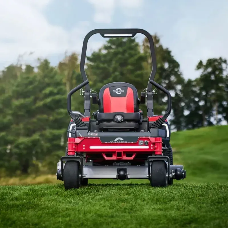 Tondeuse autoportée OPTIMUS™ ZTC132R - Cramer-en situation