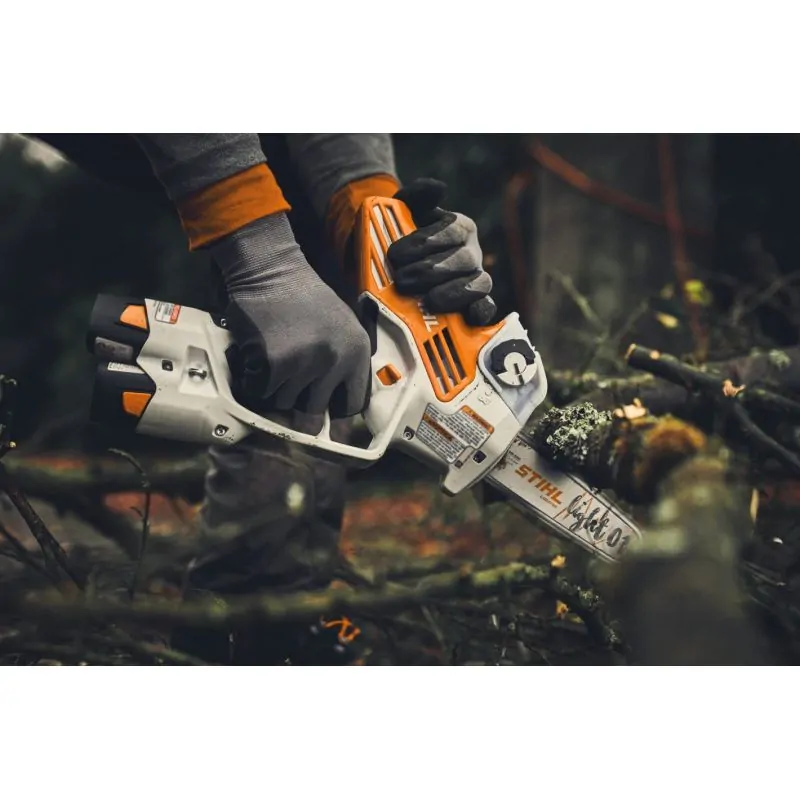 Scie à batterie GTA 40 – Pack 6 batteries et chargeur STIHL