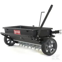 Épandeur/Aérateur à pointes Poly 42" 100, à remorquer